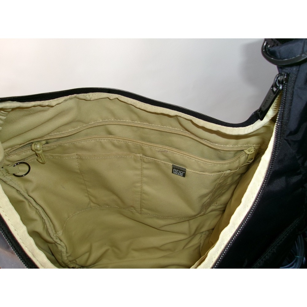 Pacsafe Citysafe CS200 GII Crossbody Bag Gray – Anti‑Theft RFID – Used Good - Picture 3 of 8